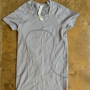 Lululemon Swiftly tech striped size 4 women’s